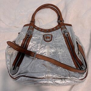 ALEXANDER MCQUEEN
Manta leather satchel / tote